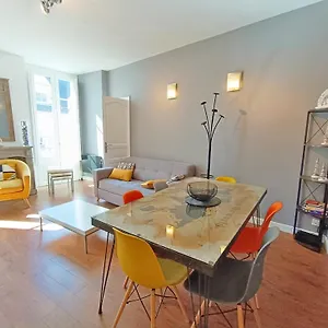 Appartement Luchon Holidays, Parking, Wifi, Balcon, Cave, T3 8 Personnes, Bagnères-de-Luchon